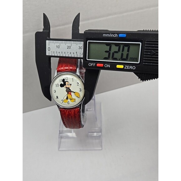 Vintage Ingersoll By Timex Mickey Mouse Wind Up Watch 30101 WDP Red Leather Mens - Picture 6 of 13